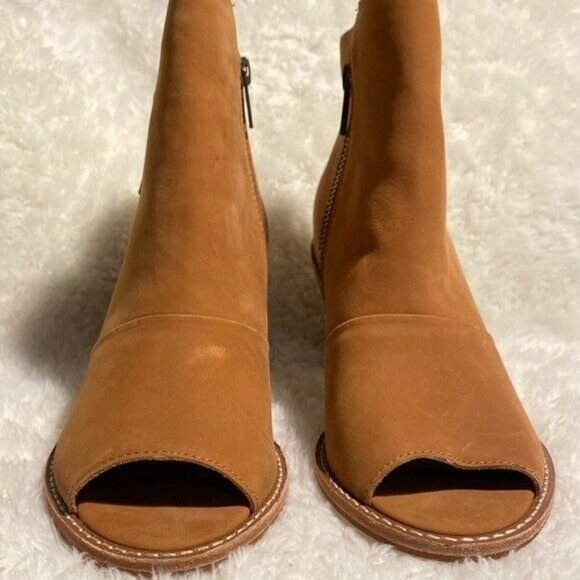 Corso Como Women's Tameka Peep Toe Bootie Size 5 1/2 - Picture 10 of 12